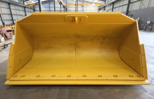 Komatsu WA500 Bucket Rebuild